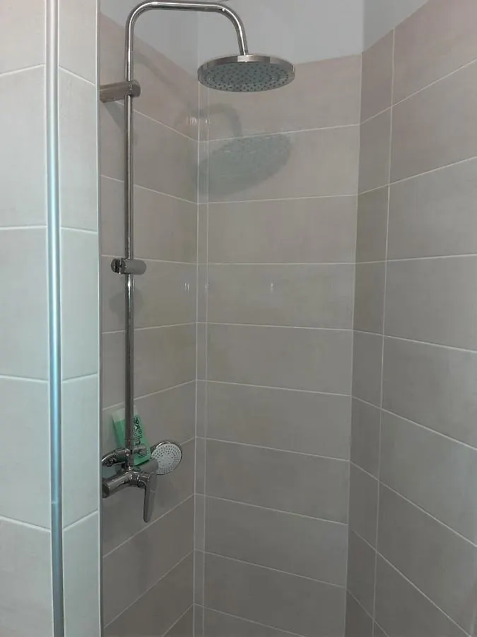 Appartement Le Flatiron - 4 Chambres Tarbes 0*,  France